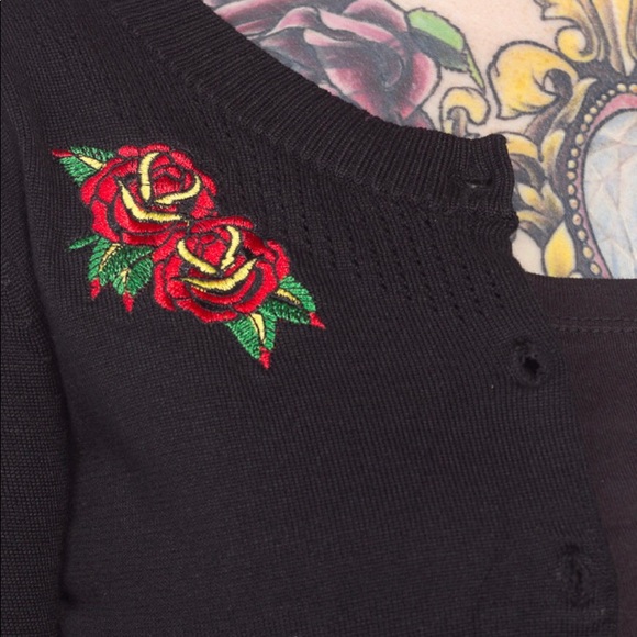 Sourpuss Tattoo Roses 3/4 Sleeve Pointelle Cardiga - Picture 4 of 8